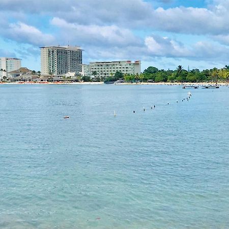 Beach Penthouse A25 Sandcastles Ocho Rios Dış mekan fotoğraf