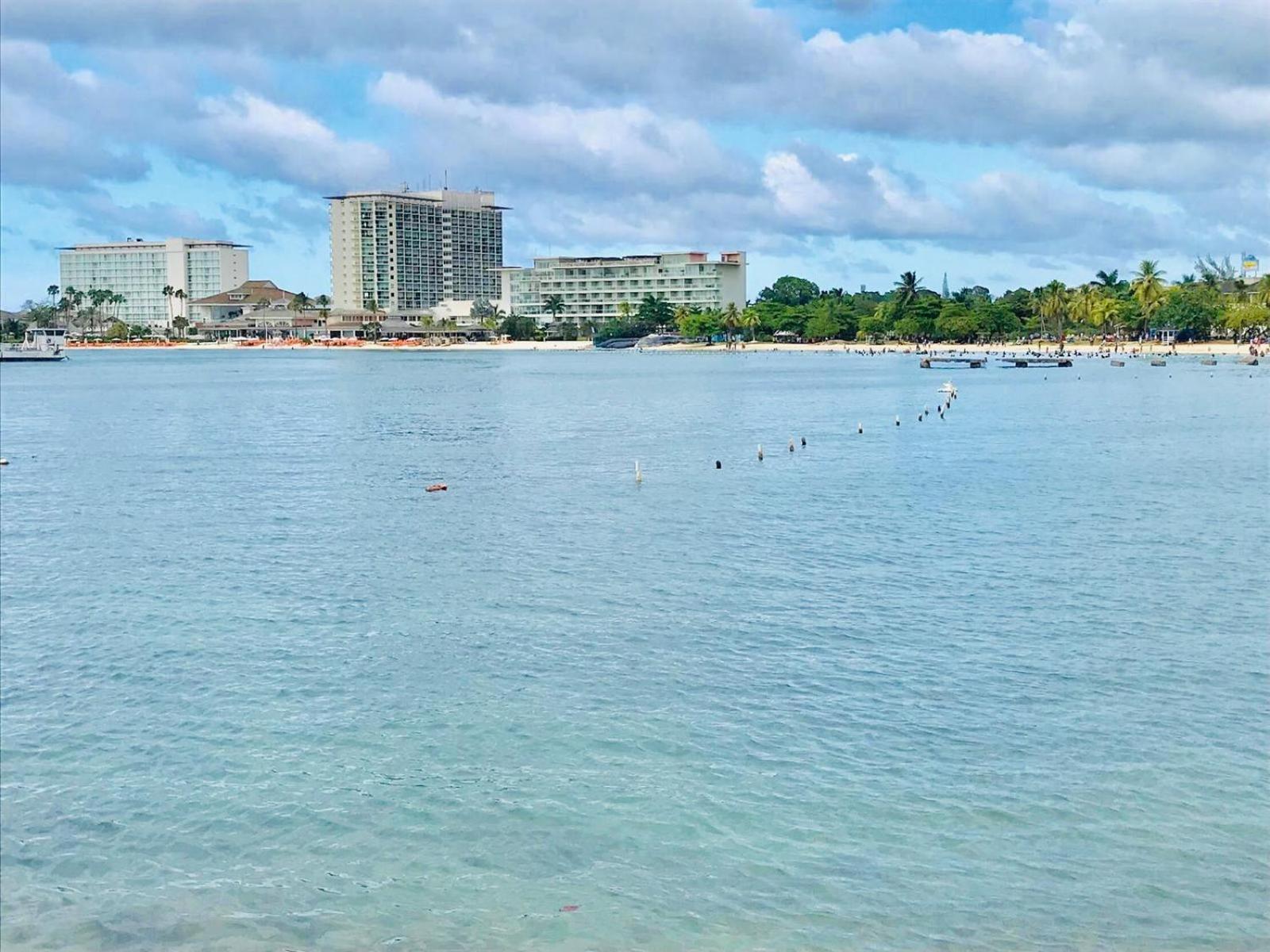 Beach Penthouse A25 Sandcastles Ocho Rios Dış mekan fotoğraf