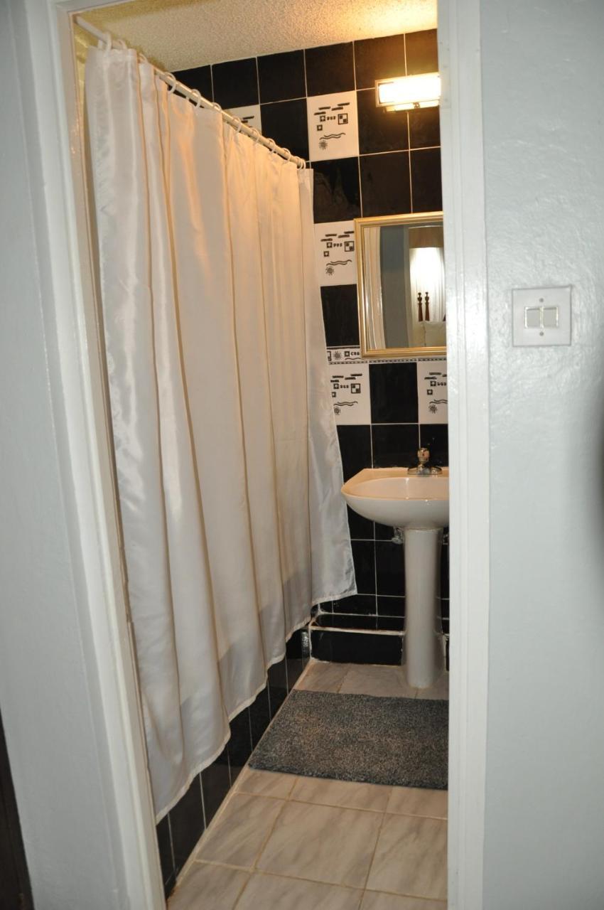 Beach Penthouse A25 Sandcastles Ocho Rios Dış mekan fotoğraf