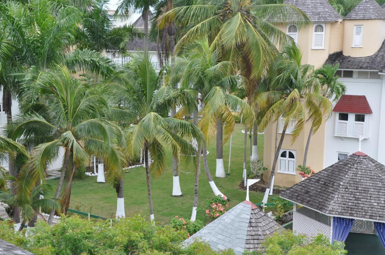 Beach Penthouse A25 Sandcastles Ocho Rios Dış mekan fotoğraf